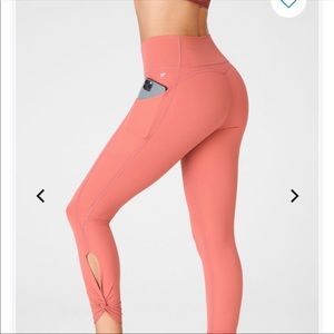 Fabletics Oasis High Waist Pocket 7/8 Legging M